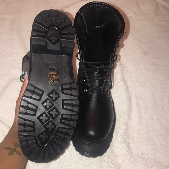 Platform boots - Picture 4 of 4